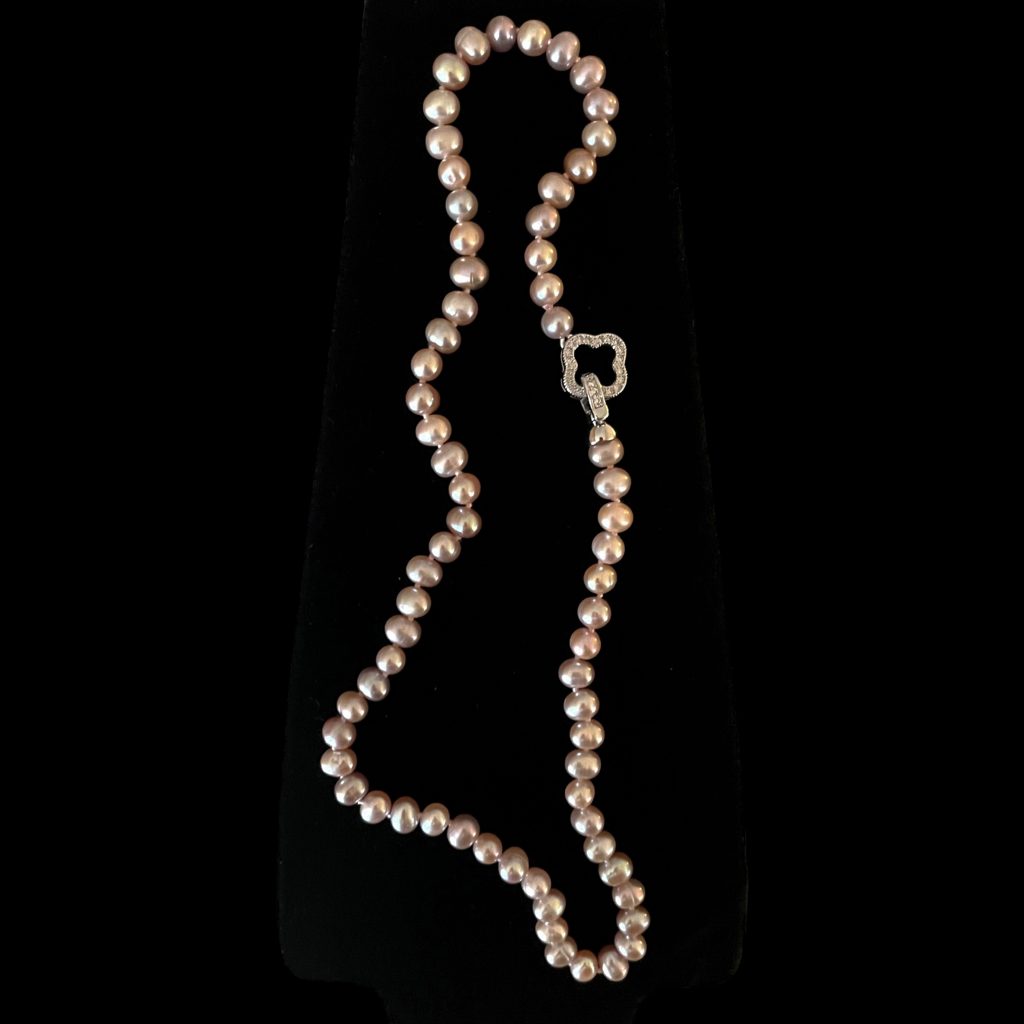 Yuriko collier de perles lavande